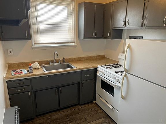 2nd image of 100 W Walnut Park Dr Floor 2