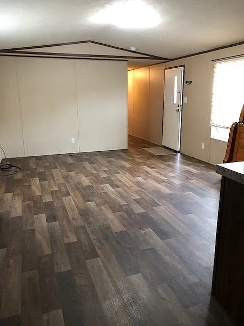 3 bed, $1,250 — Photo 2