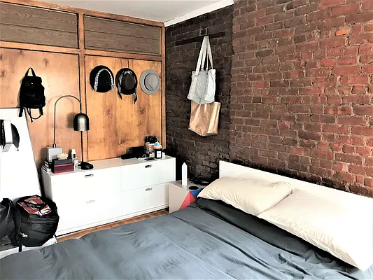 Rented by 237 Realty LLC | media 24