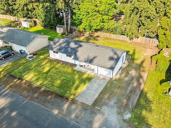 5th image of 17301 11th Avenue E