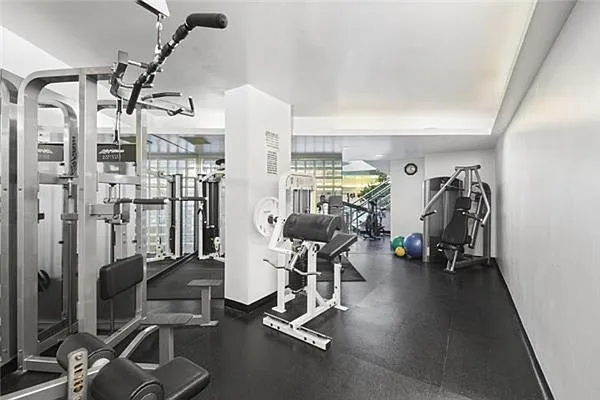 Rented by Luxus Manhattan Realty | media 21