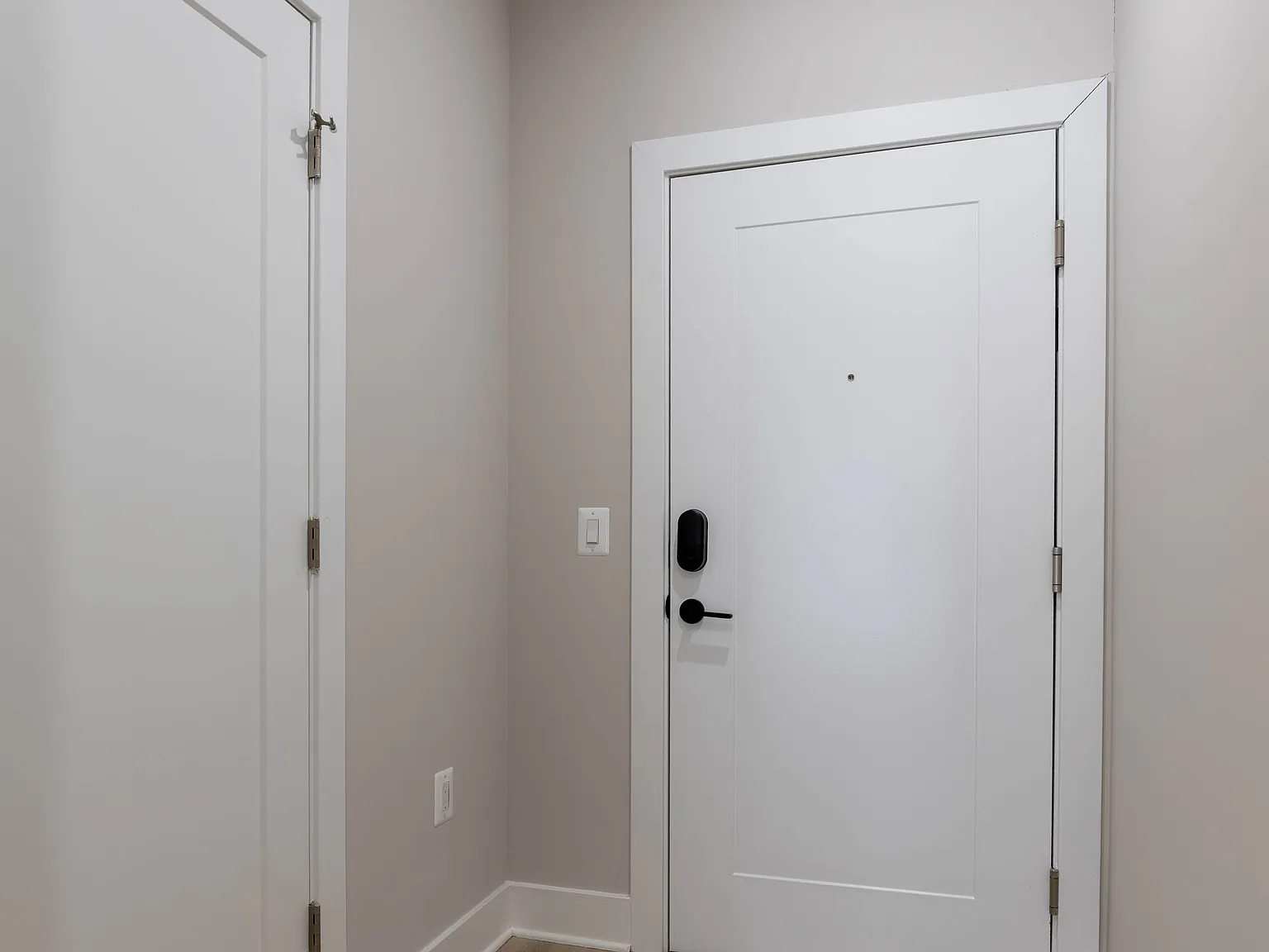 2 bed, 625 sqft, $2,599 — Photo 3