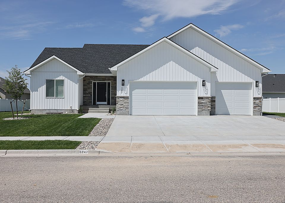 1st image of 5247 Rock Hollow Ln