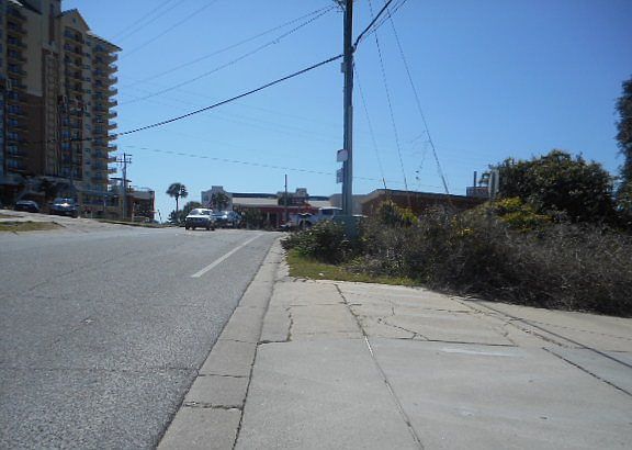 Exterior Neighborhood (street photo)