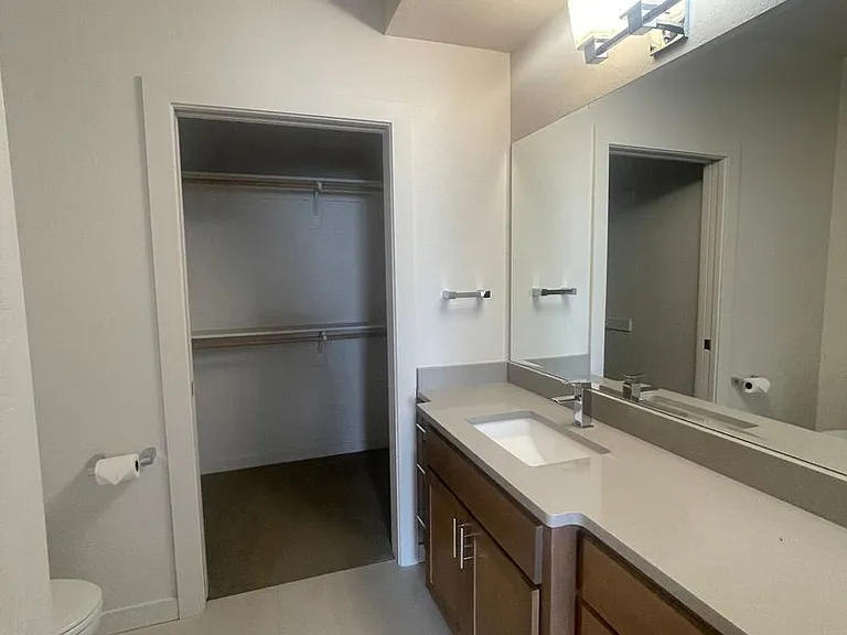 584 Fair Oaks Ave — Photo 14