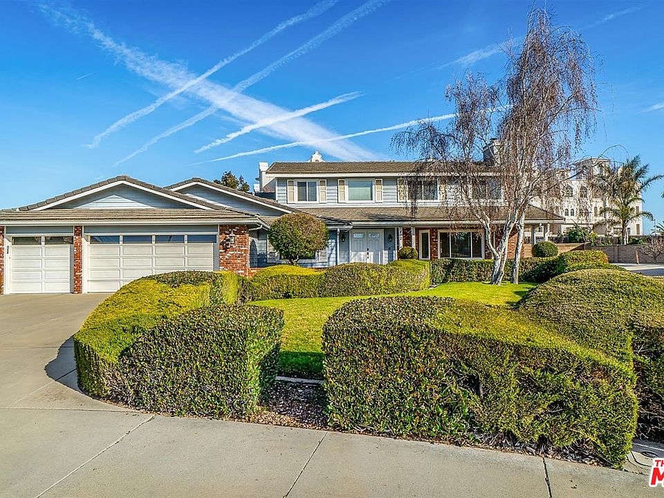 1st image of 402 Shanon Ct