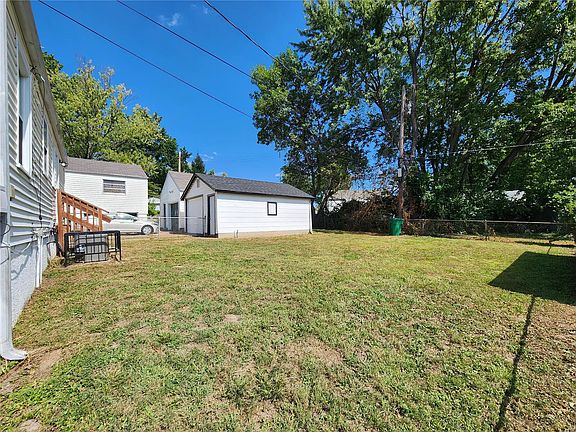 5th image of 1934 Farrell Dr