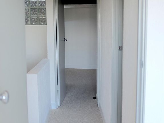 3rd image of 3744 Landa St #8