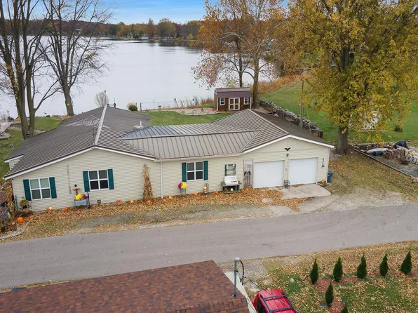 7527 W Lake Park Rd, Warsaw, IN 46582