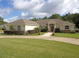 440 Anderson Dr, Tavares, FL 32778