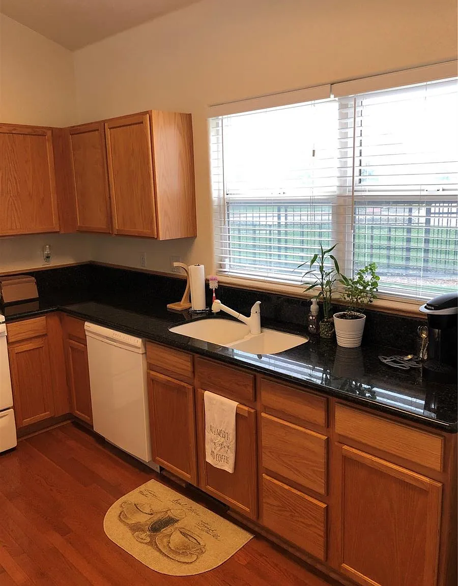 2 bed, 2.0 bath, 1300 sqft, $2,195 — Photo 4