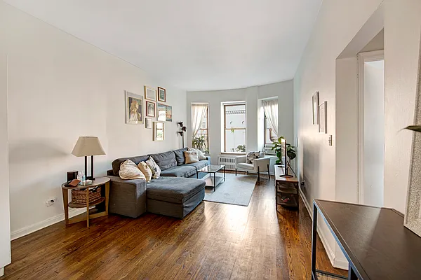 Rented by Compass | media 10