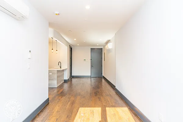 Rented by MySpaceNYC | media 5