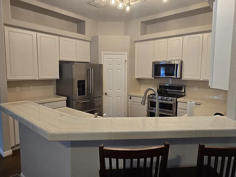Kitchen Bar