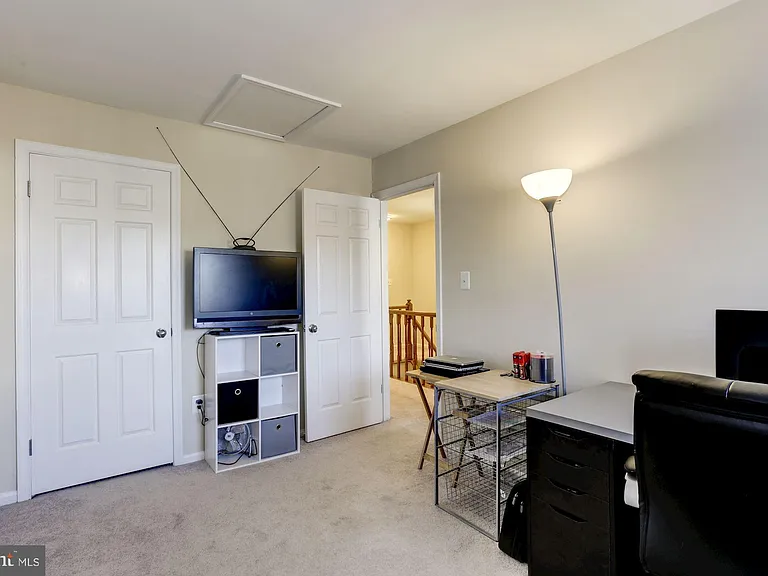 6069 Crown Royal Cir — Photo 19