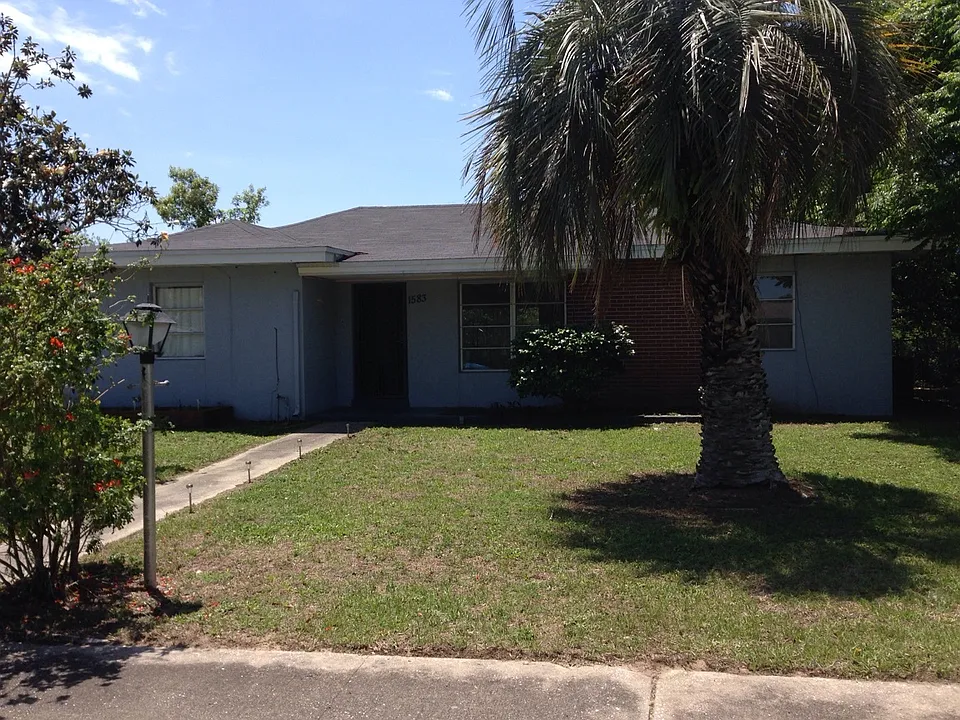 1583 N Page Dr