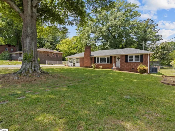 1102 Elmore St, Gaffney, SC 29340