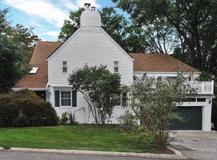 42 Herbert Ave, Port Washington, NY 11050