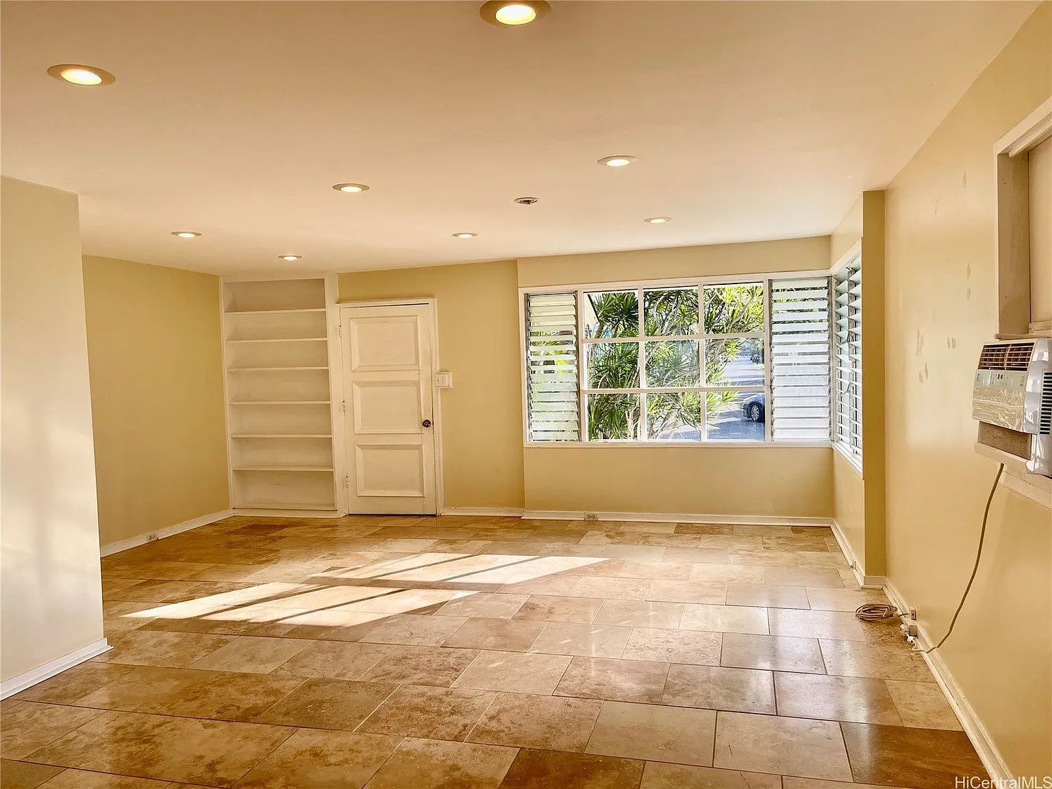 3 bed, 1464 sqft, $4,550 — Photo 4