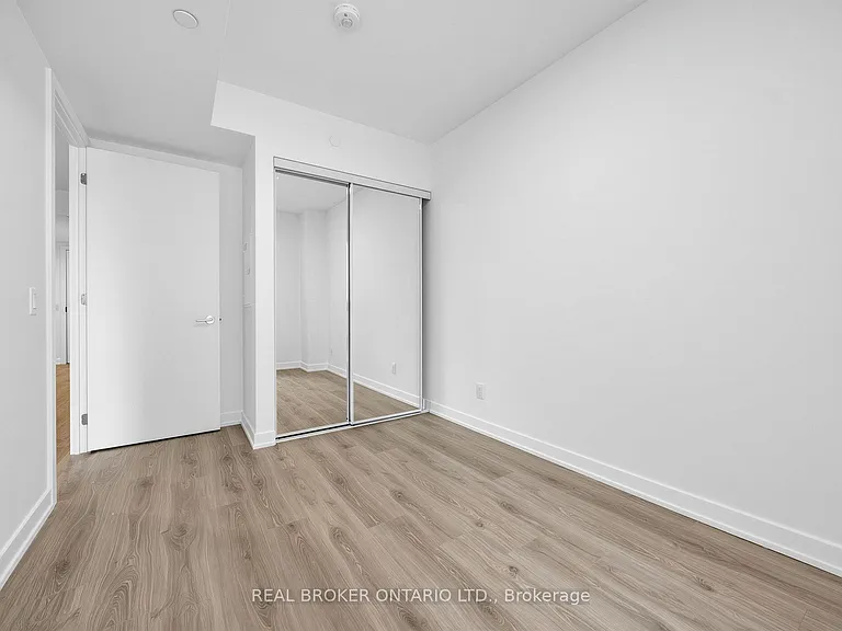 100 Queen St E #1912 — Photo 13