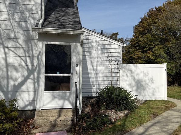 50 Hurds Corners Rd #8