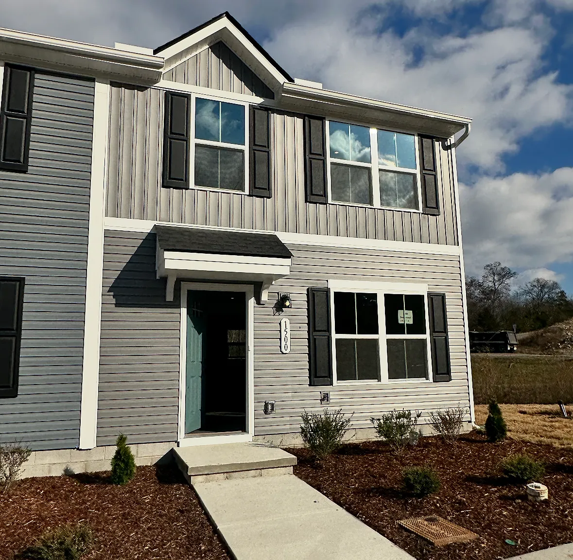 3 bed, 2.5 bath, 1220 sqft, $1,950 — Photo 1