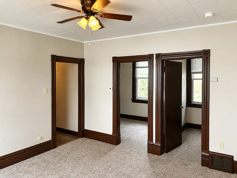 1519 Saint Clair Ave #1519 — Photo 9