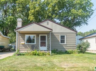 2967 Rebecca St, Sioux City, IA 51103
