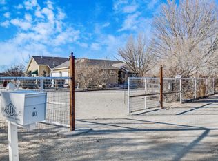 40 Inspiration Dr, Los Lunas, NM 87031