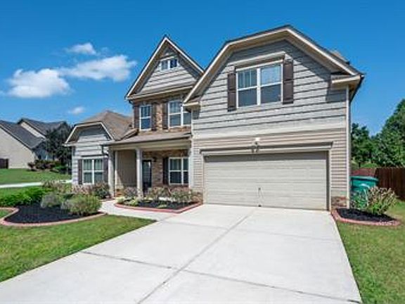 2nd image of 201 Abbey Gardens Ln