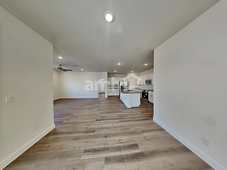 2448 S Deborah Ave — Photo 7