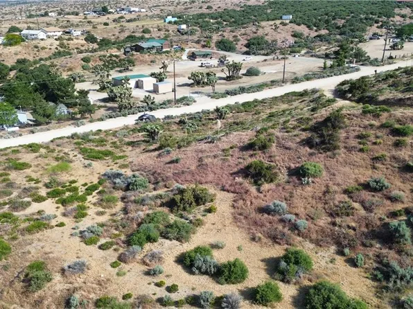 8380 Riggins Rd #22, Phelan, CA 92371