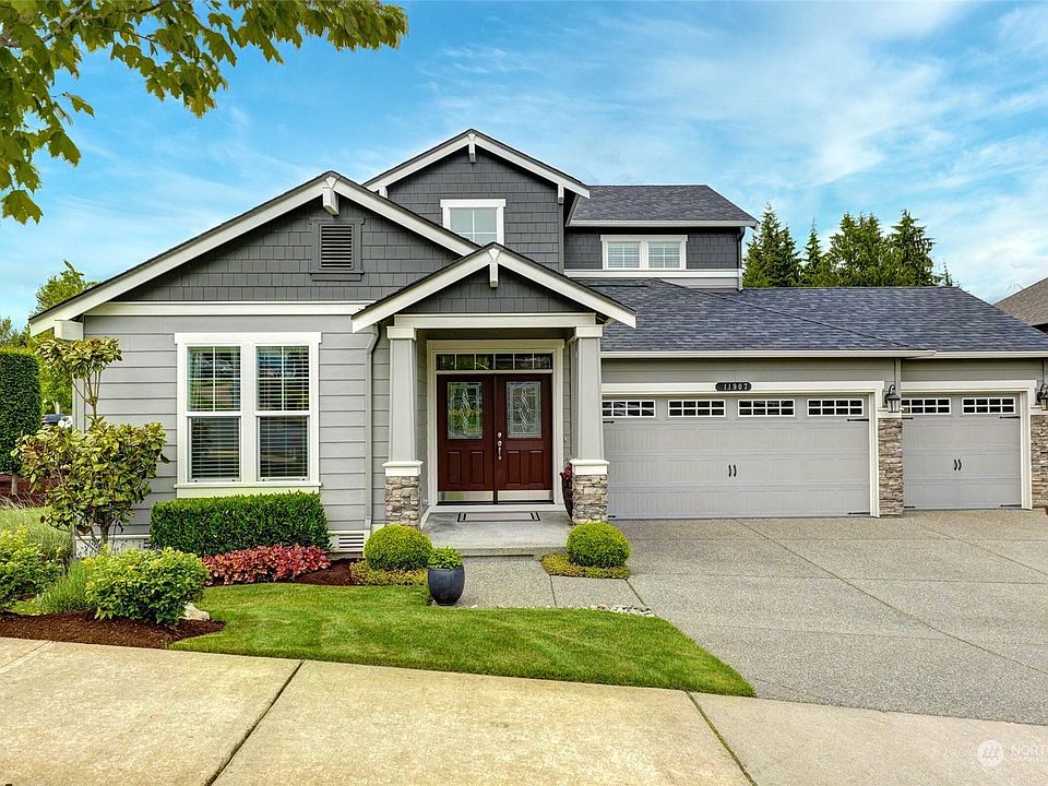 1st image of 11907 33rd Pl NE