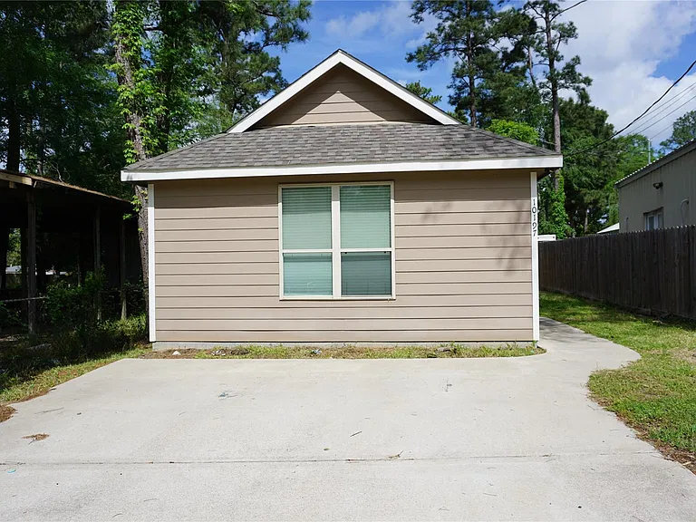 10197 Barberry — Photo 1