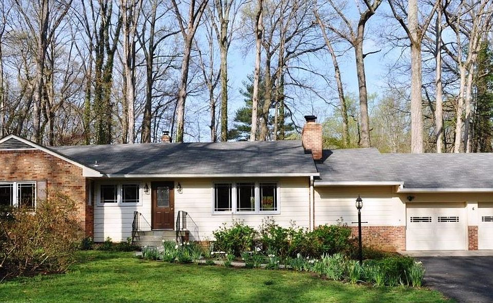 1st image of 3504 Barkley Dr