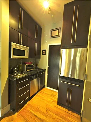 Rented by R New York | media 33