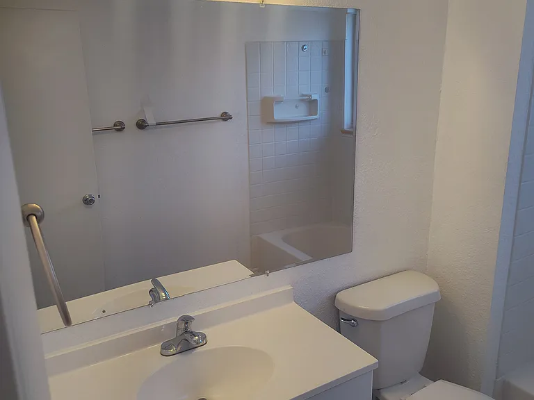 5026 W 8th Ave — Photo 28