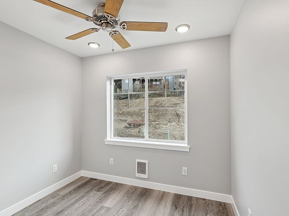 4th image of 3611 Sussex Dr