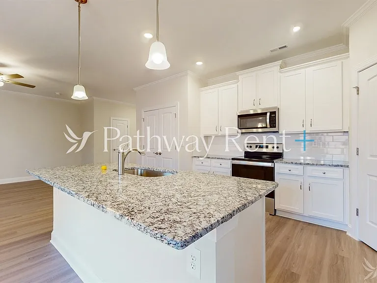 153 Susannah St — Photo 6