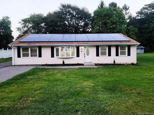 14 Meeting House Lane, Ledyard, CT 06339