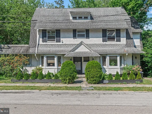 138 Lansdowne Ct, Lansdowne, PA 19050