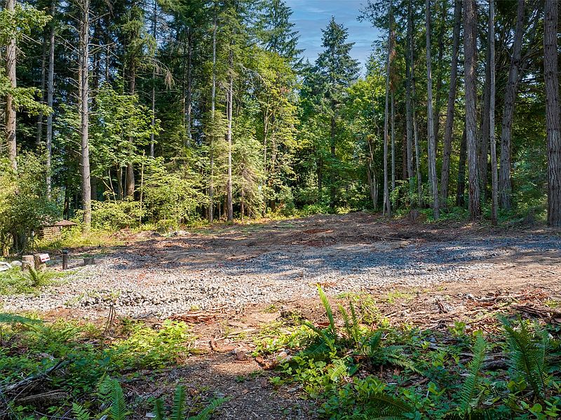 5th image of 9998 NE Lofgren Road