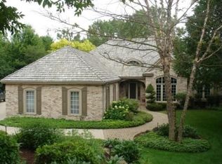 N78W12861 Country Club Ct, Menomonee Falls, WI 53051