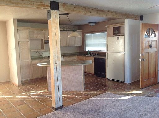 4th image of 2321 E 12th St