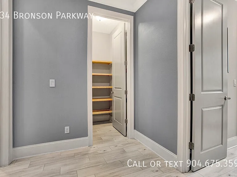 434 Bronson Pkwy — Photo 9