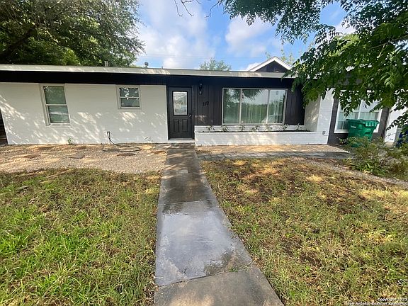 2nd image of 110 Chesswood Dr