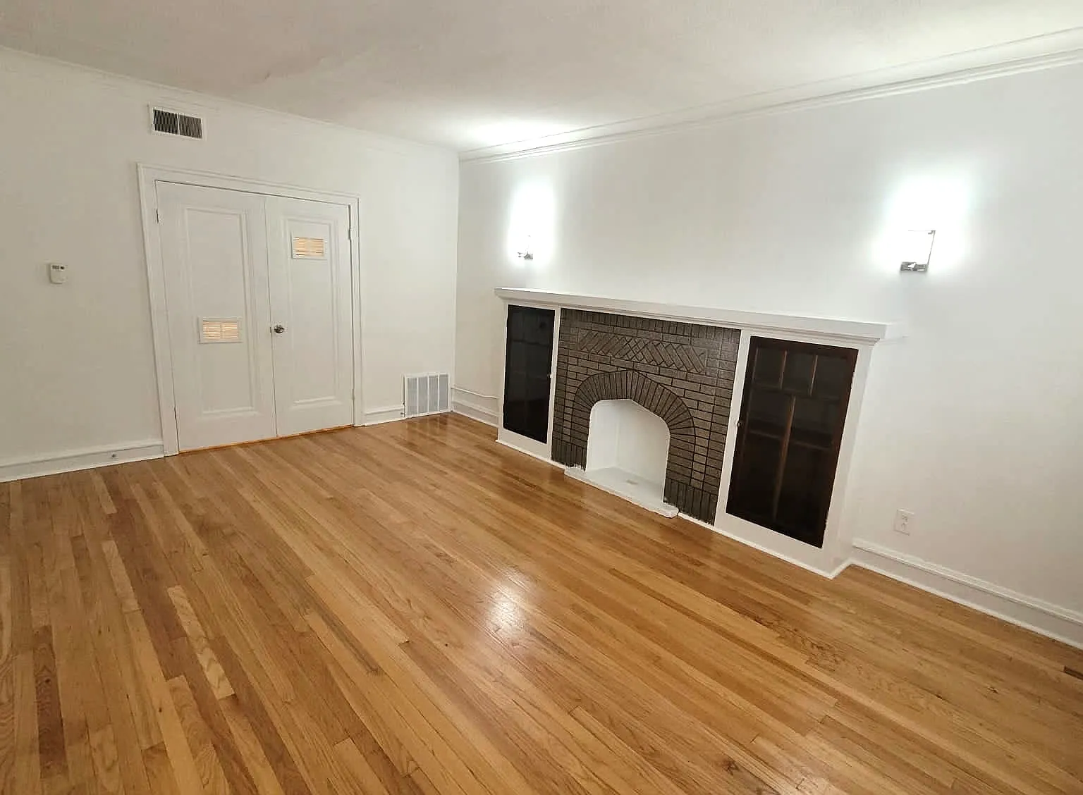 Avers / Thomas Building — Photo 2