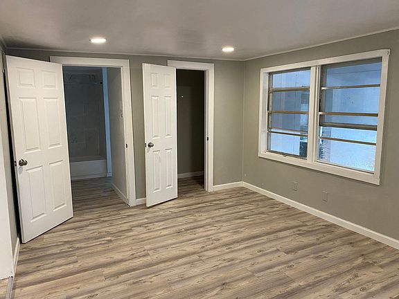 5th image of 424 Kelly St