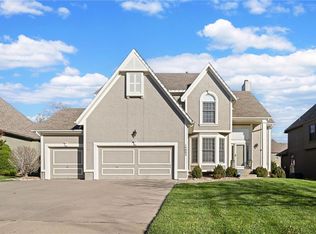 14003 Rosehill Ln, Overland Park, KS 66221