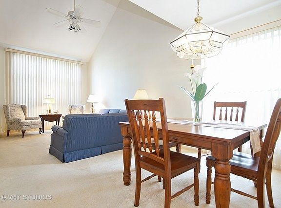 4th image of 667 N Charter Hall Dr
